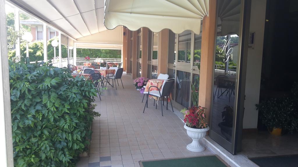 Hotel Garden Ristorante Tabiano Terme Екстериор снимка