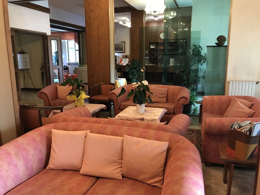 Hotel Garden Ristorante Tabiano Terme Екстериор снимка