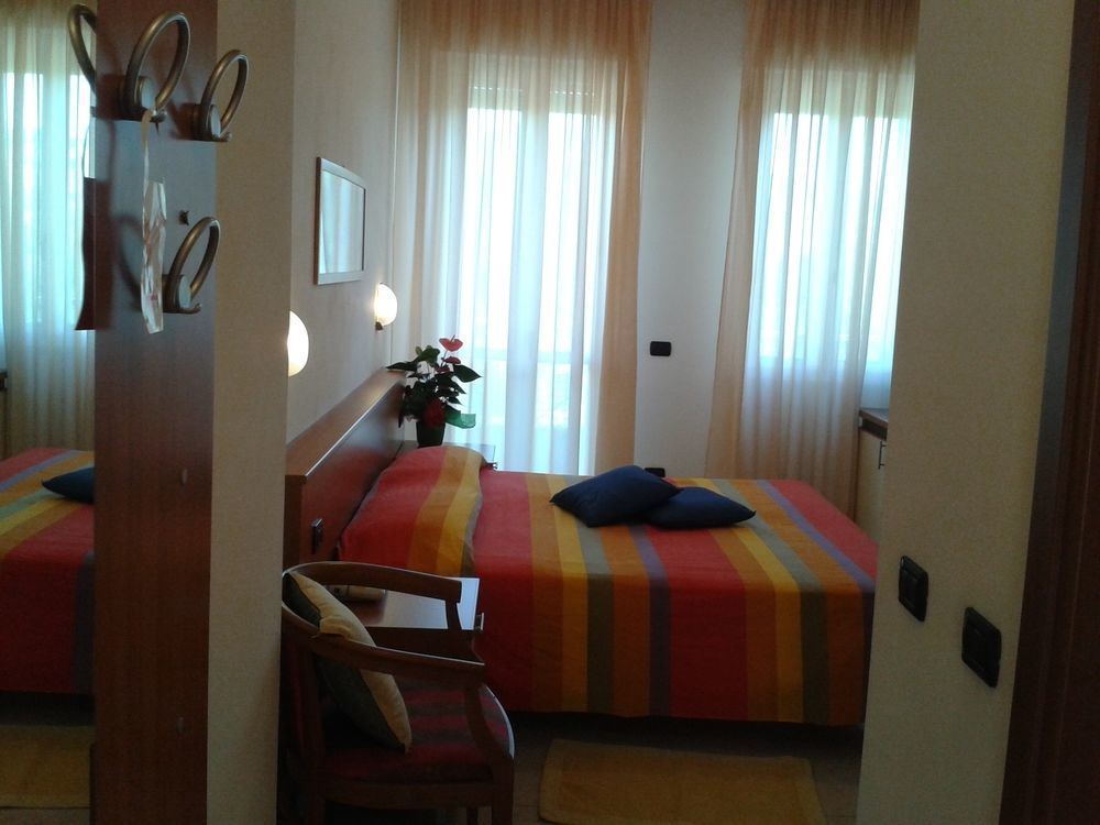 Hotel Garden Ristorante Tabiano Terme Екстериор снимка