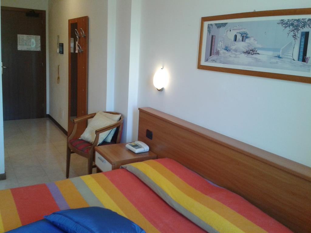 Hotel Garden Ristorante Tabiano Terme Екстериор снимка