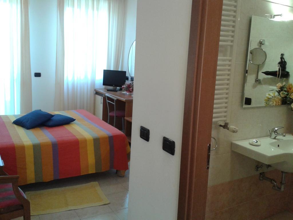 Hotel Garden Ristorante Tabiano Terme Екстериор снимка